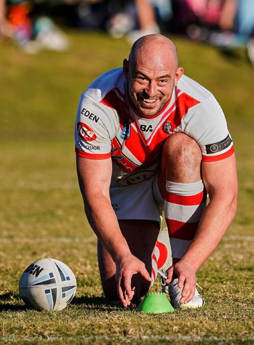 Former NRL and State of Origin star player Terry Campese prepares for a conversion attempt as the Eden Tigers take on Snowy River. Picture by Razorback Sports Photography