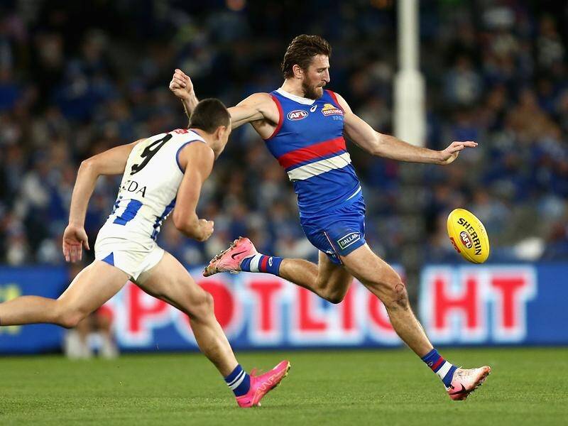 Skipper Marcus Bontempelli was outstanding as the Western Bulldogs beat North Melbourne. (Rob Prezioso/AAP PHOTOS)